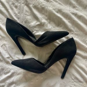 Black size 7 heels